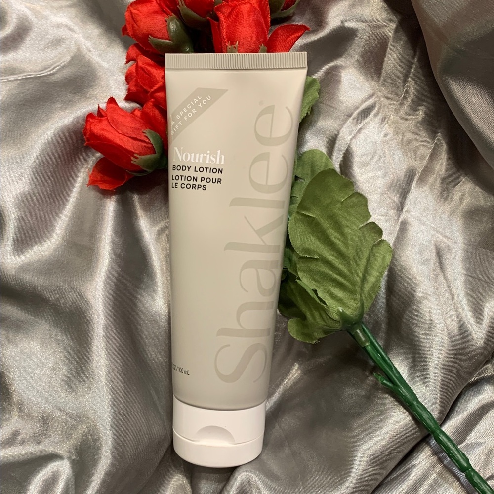 🌹Shaklee Nourish Body Lotion - White • Smooth • DERMATOLOGIST APPROVED